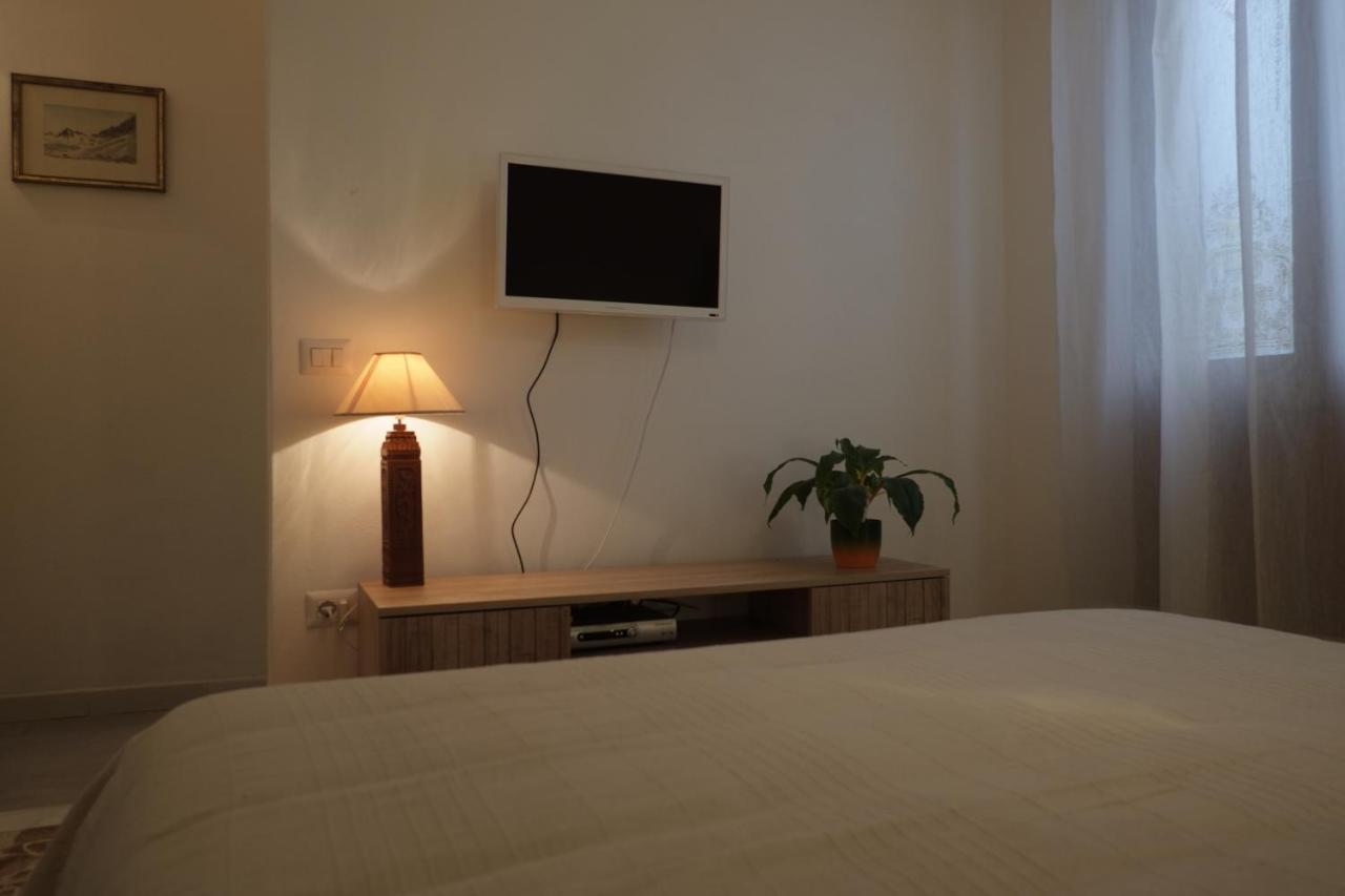 אוריסטאנו Villa Serra B&B Iun E6769 מראה חיצוני תמונה